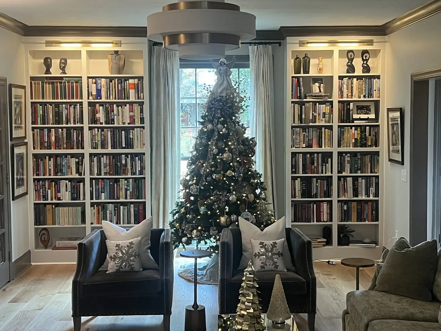 Floor-to-ceiling library